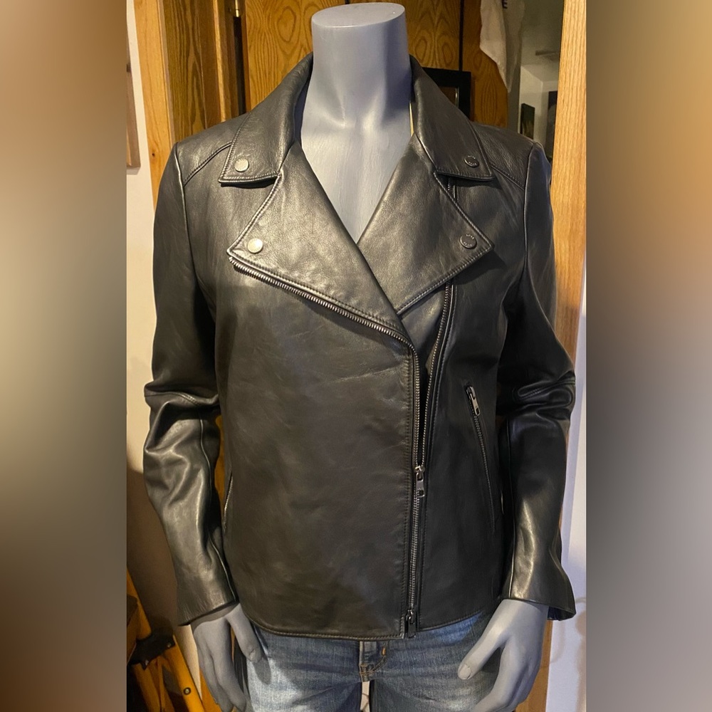 Women’s leather motorcycle jacket size 8